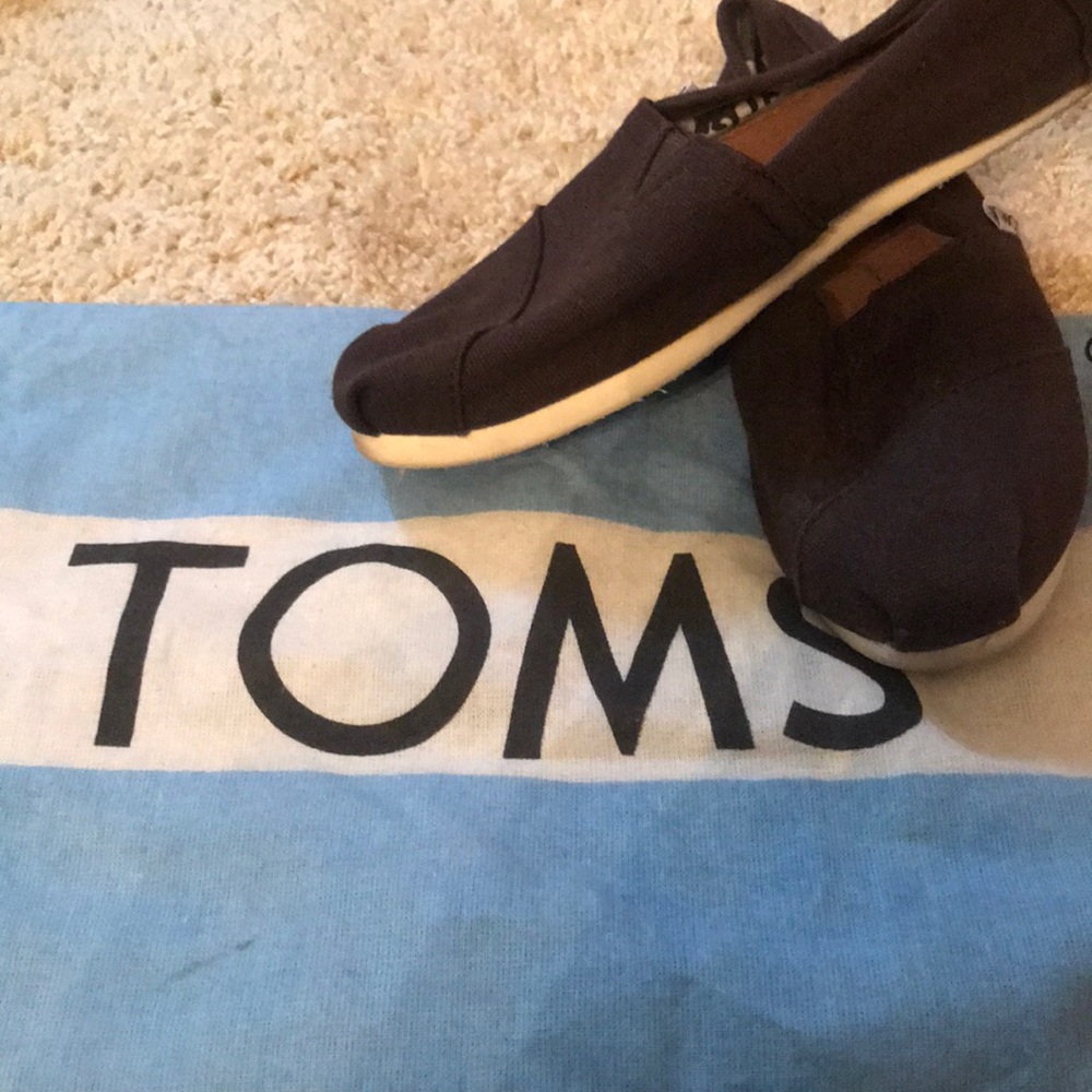 Brown Toms